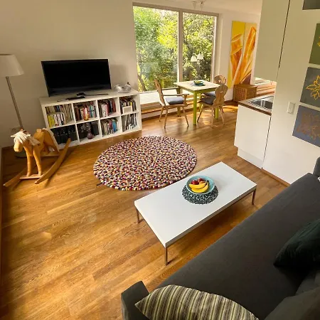 Atelier Apartment *