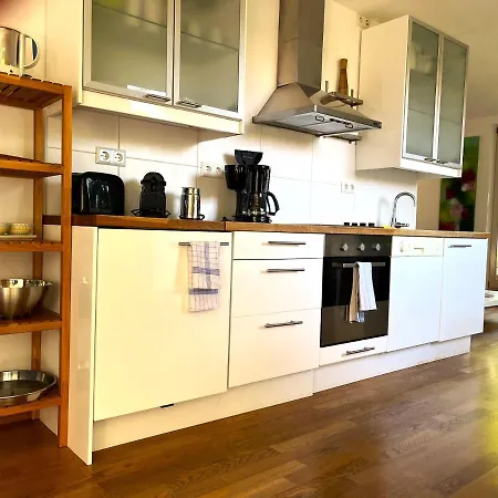 Atelier Apartment *