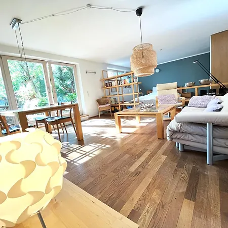 Apartment Atelier *